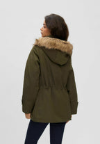 Ellen, dunkelgrüner Parka mit Kapuze, von hinten