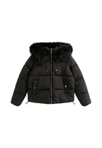 Ida, kurze Pufferjacke in Schwarz mit Kunstfellkapuze, Produktfoto