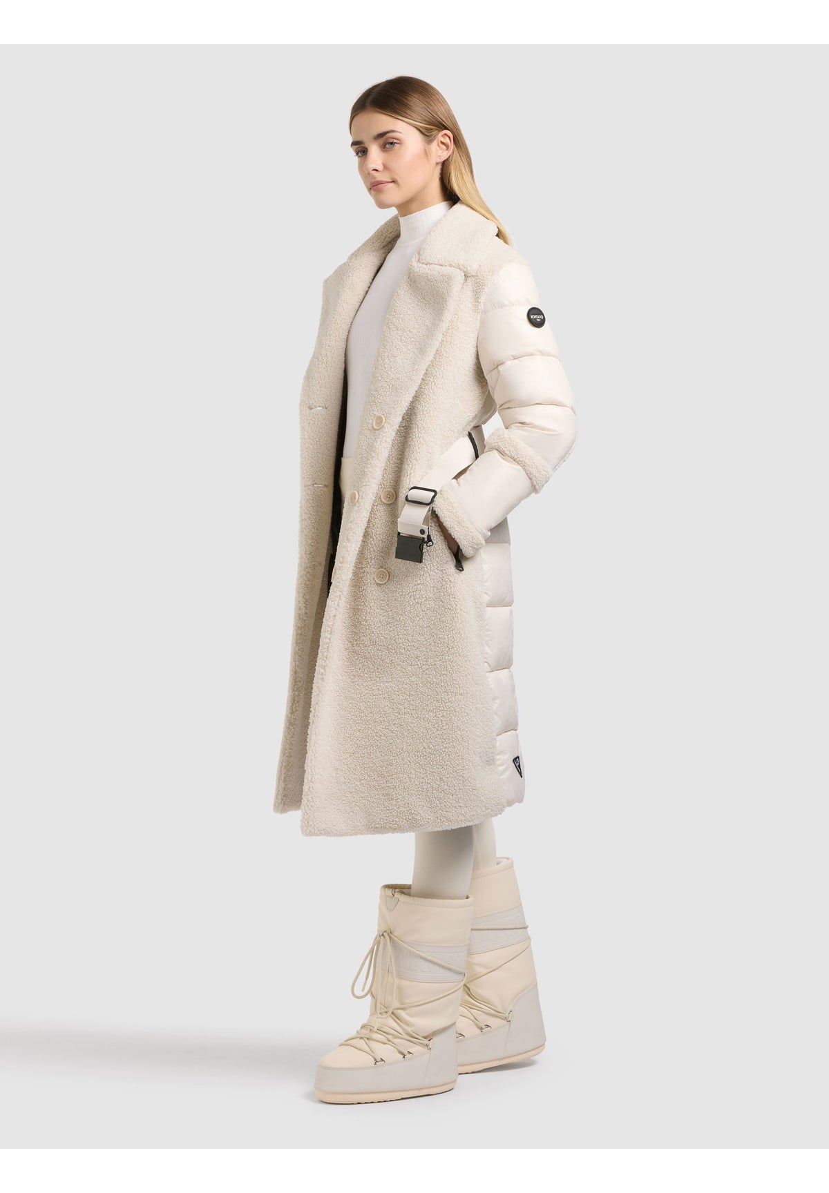 Sigrid, langer 2-in-1-Teddymantel in Cremeweiß, von der Seite
